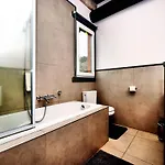 Beautiful With Heated Outdoor Pool Villa
