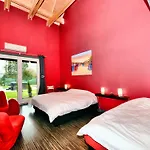 Beautiful With Heated Outdoor Pool *