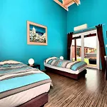 Beautiful With Heated Outdoor Pool *