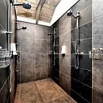 Beautiful With Heated Outdoor Pool
