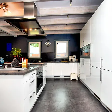 Βίλα Beautiful With Heated Outdoor Pool *