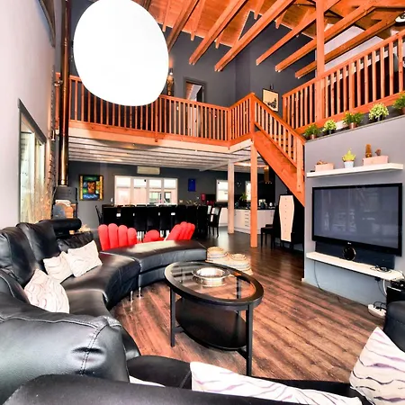 Beautiful With Heated Outdoor Pool * Manhay