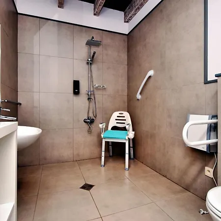 Beautiful With Heated Outdoor Pool فيلة