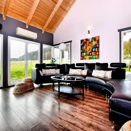 Beautiful With Heated Outdoor Pool Manhay