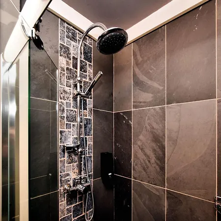 Beautiful With Heated Outdoor Pool Βίλα Manhay